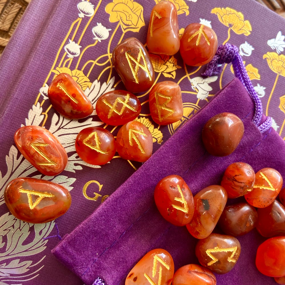 Carnelian Nordic Runes