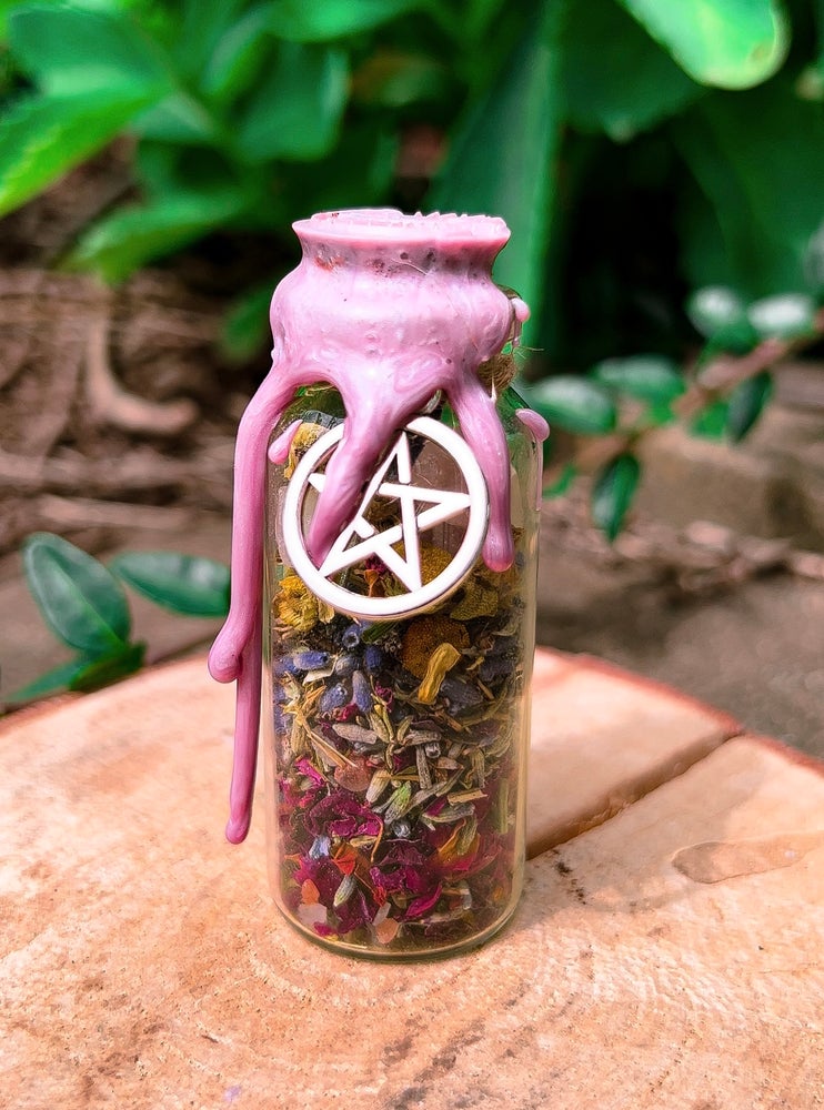 Love spell jar