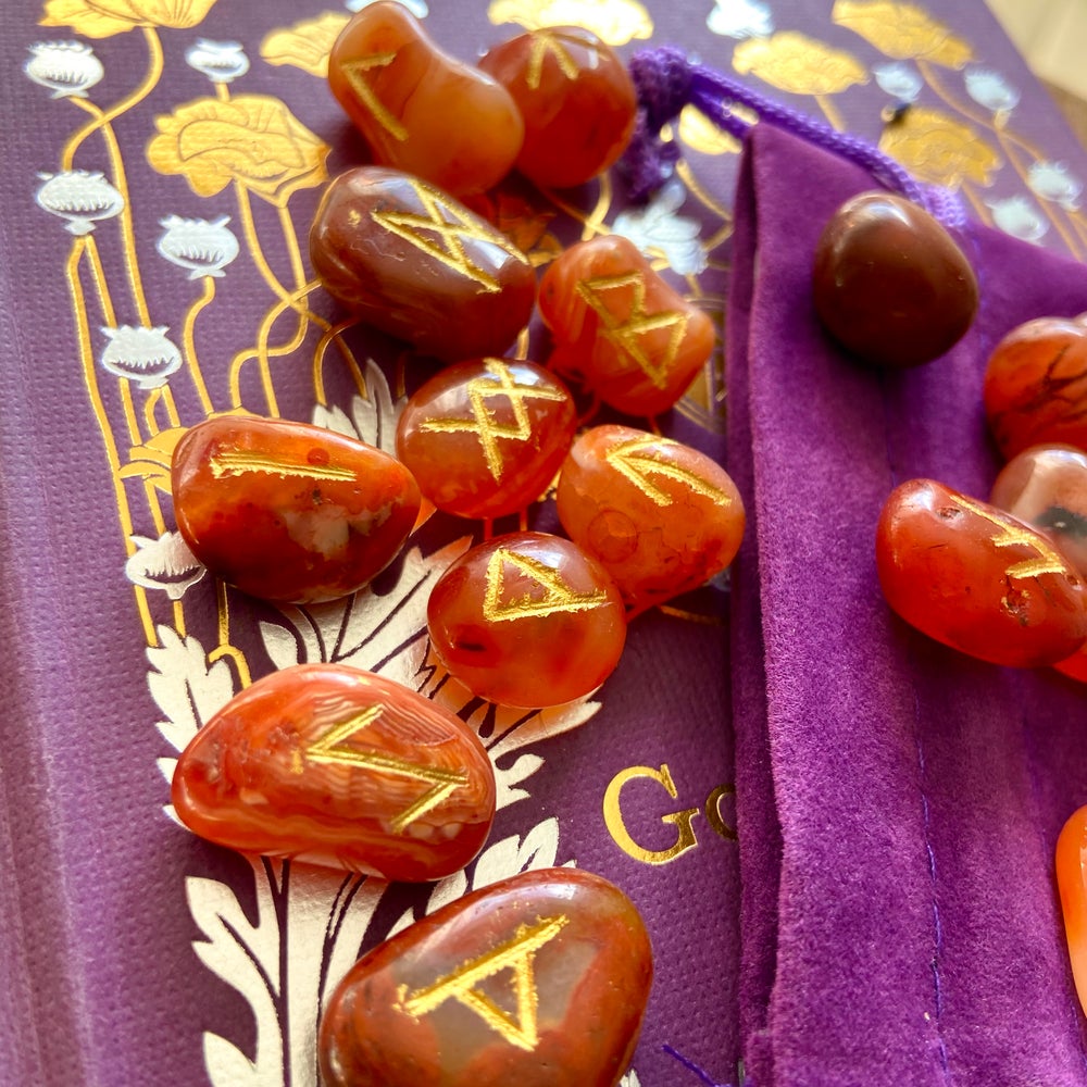 Carnelian Nordic Runes